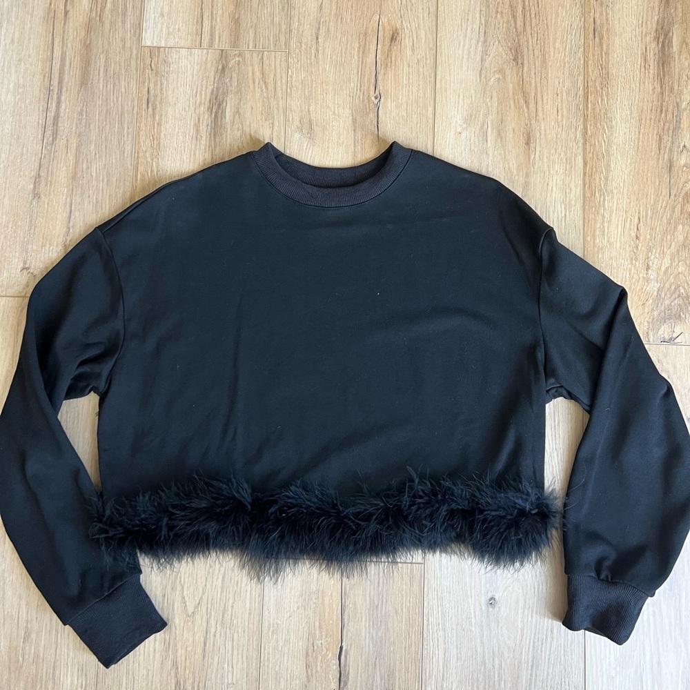 Forever 21 Black Feather-Trim Crop Sweatshirt